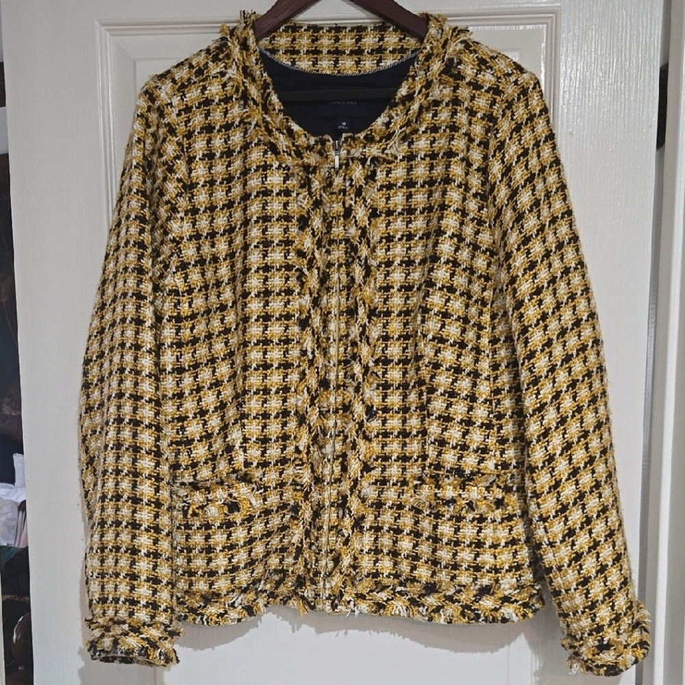 Yellow and Blue Blazer with Classic Houndstooth Pattern
